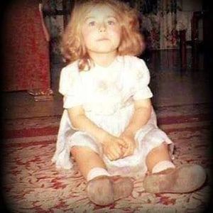 Meet your Posher, Laurie